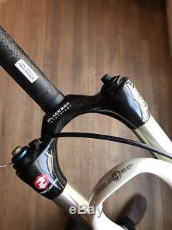 2006 Rock Shox SID World Cup withRemote lockout, carbon crown and steer tube