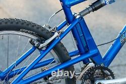 Santa Cruz Superlight Mountain Bike with RockShox SID fork, Shimano XT size M
